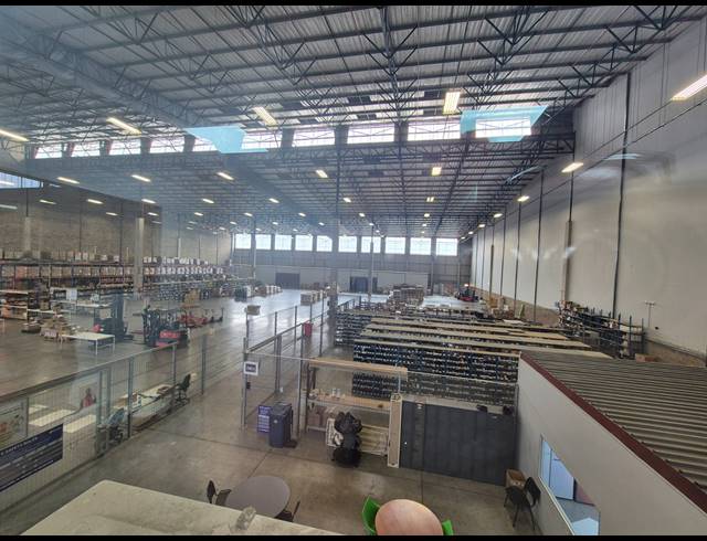 5,623M² WAREHOUSE TO LET IN GOSFORTH PARK
